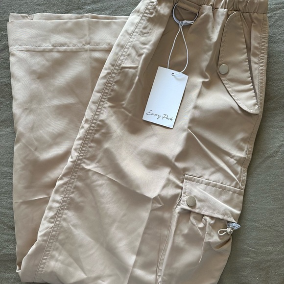 Cargo skirt from Shop Thursdays - Picture 2 of 2